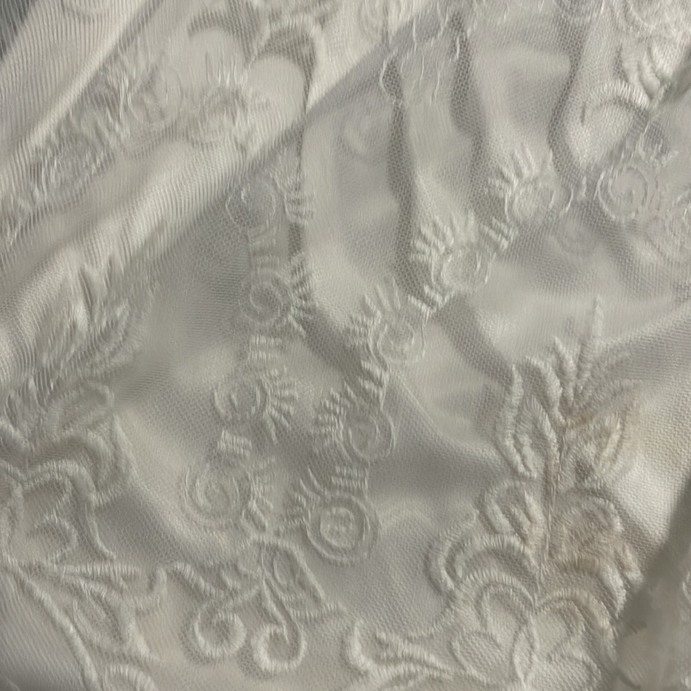 Lace cream strapless dress. Express - Picture 3 of 3